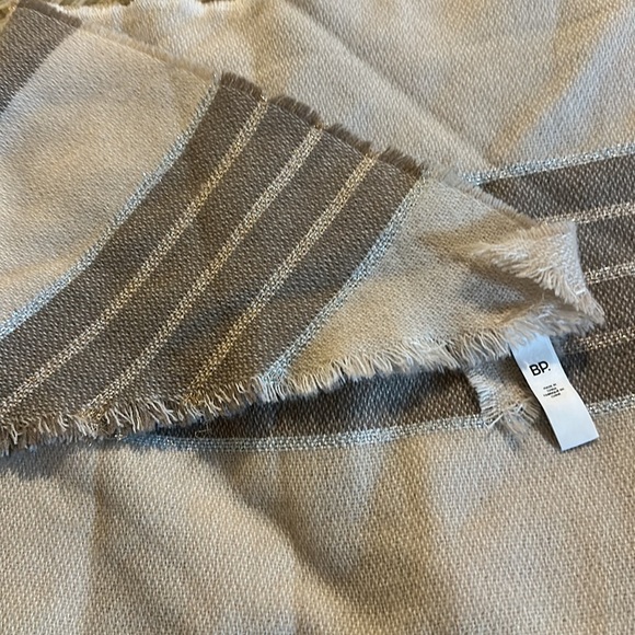 Scarf - Picture 3 of 3